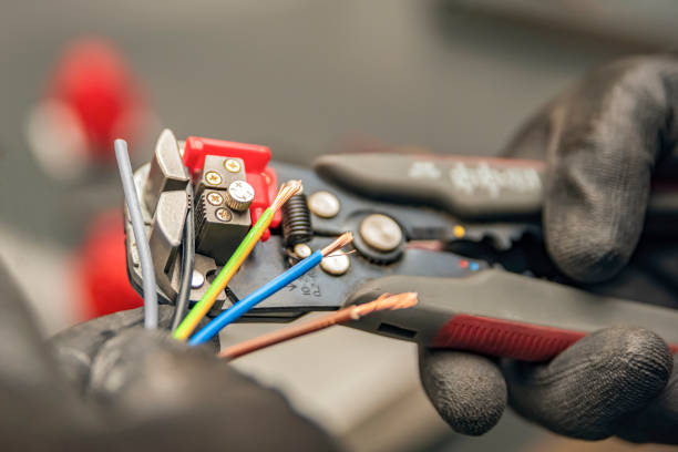 Best Electrical Outlet Repair  in Tonka Bay, MN